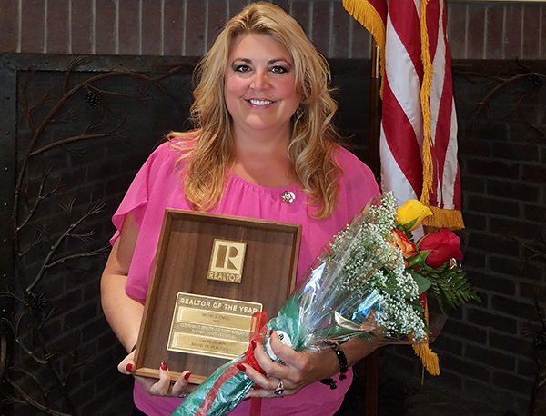 Michele Engel Named 2017 LRBR REALTOR of the Year Verani Realty