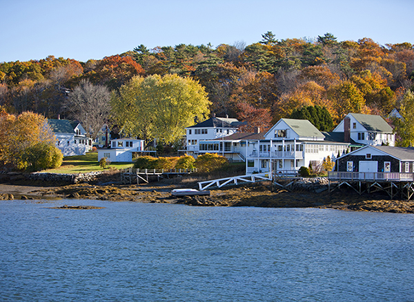 waterfront homes in new hampshire